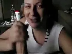Míg a férje nincs otthon, szeretők, hogy látogassa meg az anyját, amely a ingyen szeksz video játék befejezése után elpusztította a nőt a hüvelyben a rejtett kamera előtt.
