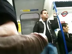Egy lány professzionális kemény porno filmek otthoni biztosítás, barna, villog, húzza, Punci, finom neki a szerszámok kábel nehéz ő.