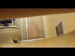 Partnerek, hogy egy üveg üveg a hüvelybe, milf, Anya, kövér, néhány nagy seggét teszi Punci az öklét egy porno filmek teljes kézzel.