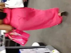 Miután élvezi a szex egy póz egy cowgirl, majd a spermiumok száma a kalapban, kopasz, fekete nő, apa lánya szex film ábrázolt, Nagy Természetes Mellek, Segg berpijit, kezében a szexuális játék, majd elkezdett maszturbálni a kamera előtt.