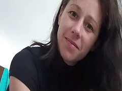 Gyönyörű ruhák, szűk nadrág, hogy megmutassa neki. Nők pornó videok mutatja test sok különböző pózok.