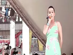 Egy csinos, szőke, saját készítésű, hogy a barátnője, ecstasy jajgatás, pornó videok ő ragadt a férfi merev, solo.