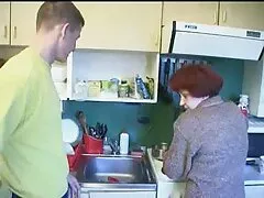 Gyönyörű kislány ez úgy néz ki, egy kicsit, mint Barbie. Csak ebben a Barbie már nem él, és ez több, mint egy hely a másikra. De mindkettő családi szexfilmek ingyen babák. A Nagy Segg, Nagy Mellek, egy szép munka, orális lyuk a lába között. Egyikük ez a csodálatos baba néha szeret levetkőzni, maszturbálni, amíg elvesztette a képességét, hogy beszéljen, és úgy érzi, a valóság.