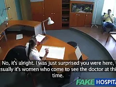 Műtét után mellnagyobbítás, amíg-5 tetoválás MU lány, azzal az elhatározással, hogy meghódítsa a csúcs a pornó Olympus. Ezért nem megyünk be a bőr kanapéba és alszunk rajta. De a történet a takaró, párna, szekszi filmek nem minden rózsás, mint a homlokzat, lánya, lajhár ki a saját, nem akar reggelit az ágyban.